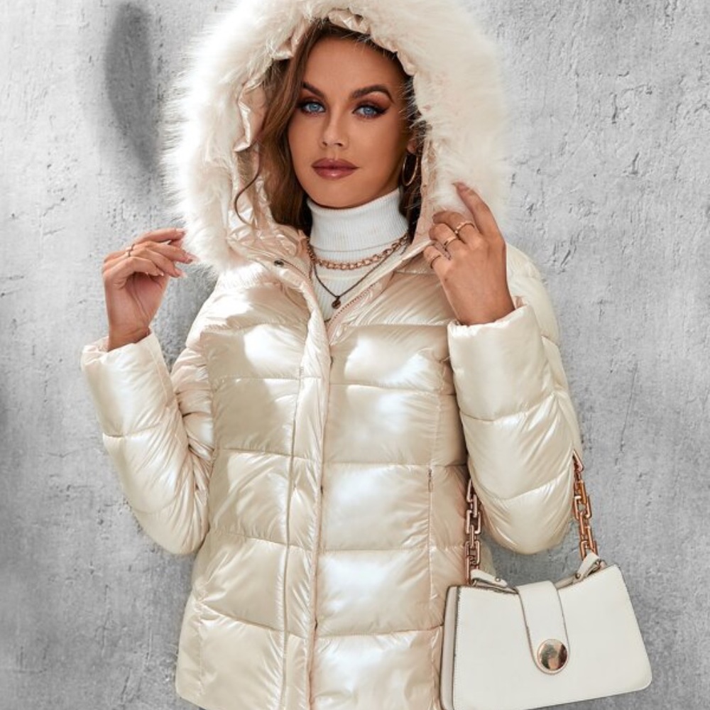 Metallic Black faux fur hood puffer quilted oversized jacket - Picture 8 of 10